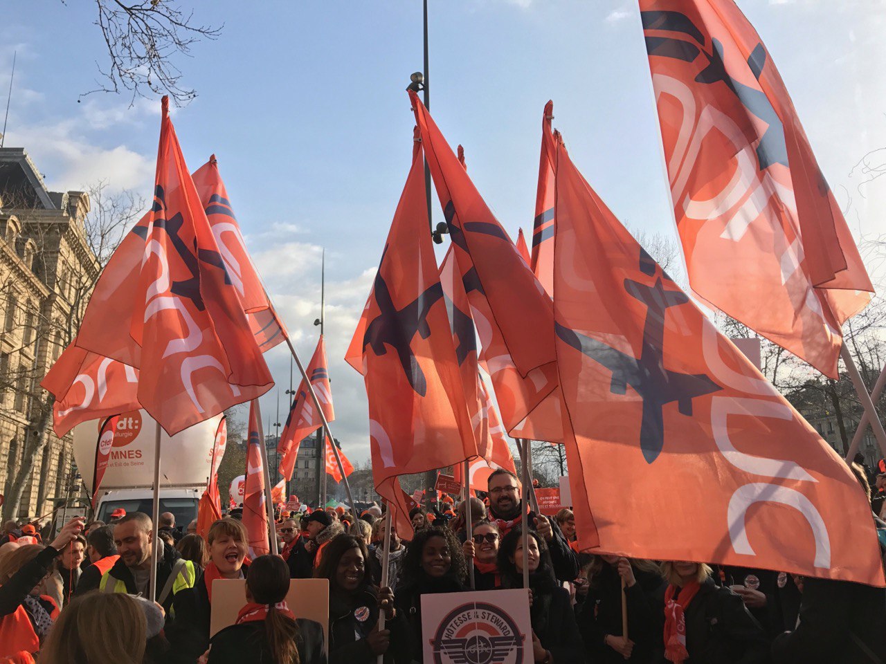 You are currently viewing Petit retour sur la journée de mobilisation du 17 Décembre pour nos retraites!